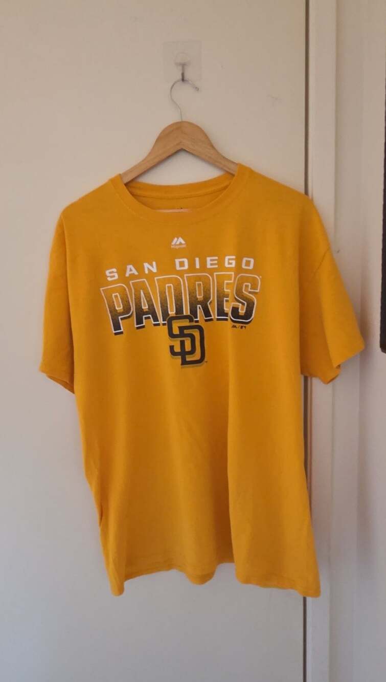Majestic San Diego Padres T-Shirt Size XL Yellow MLB Baseball